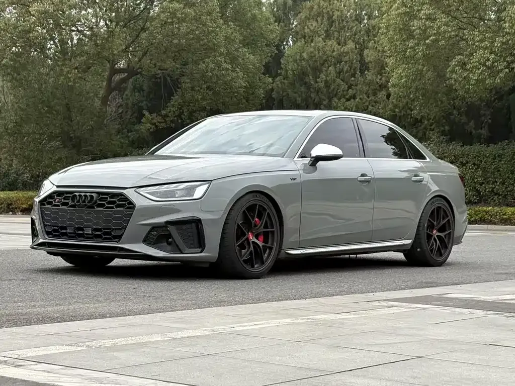Audi S4 — фото 1