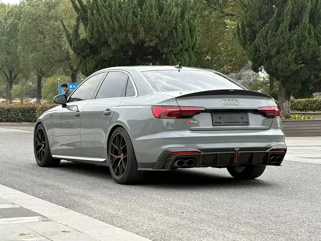Audi S4 — фото 10