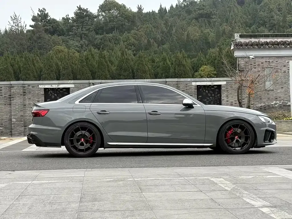 Audi S4 — фото 6
