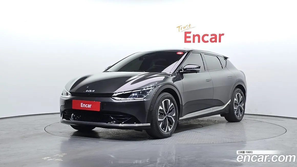 Kia EV6 — фото 1