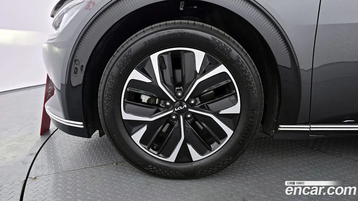 Kia EV6 — фото 6