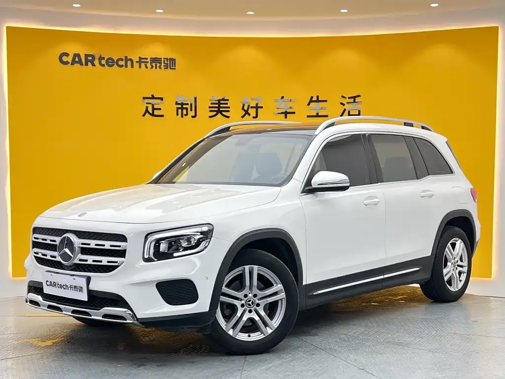 Mercedes-Benz GLB — фото 1