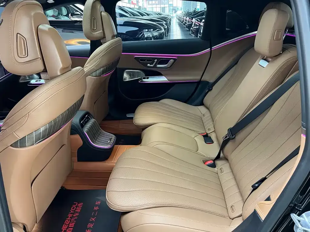 Mercedes-Benz E-Class — фото 5