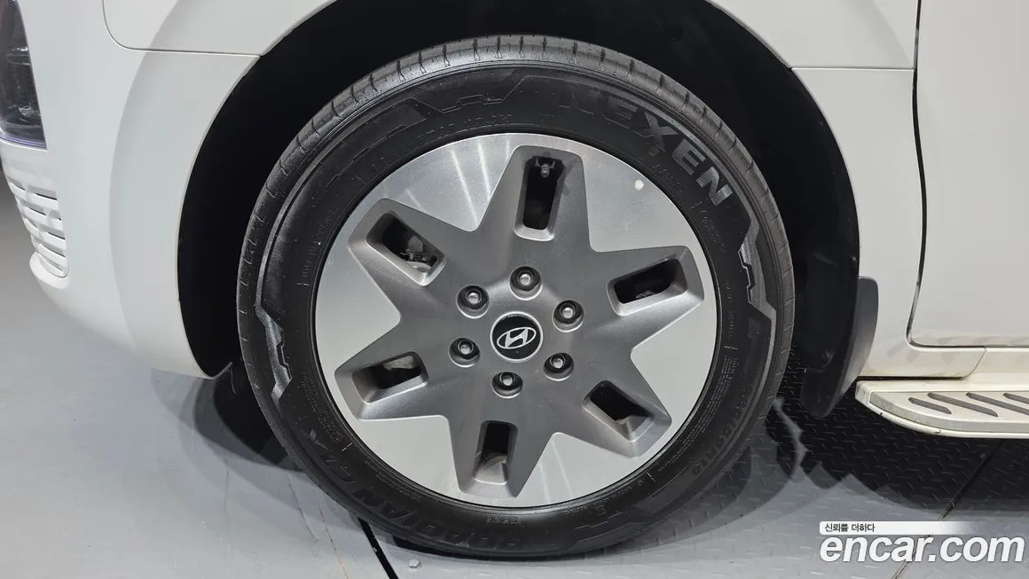 Hyundai Staria — фото 4