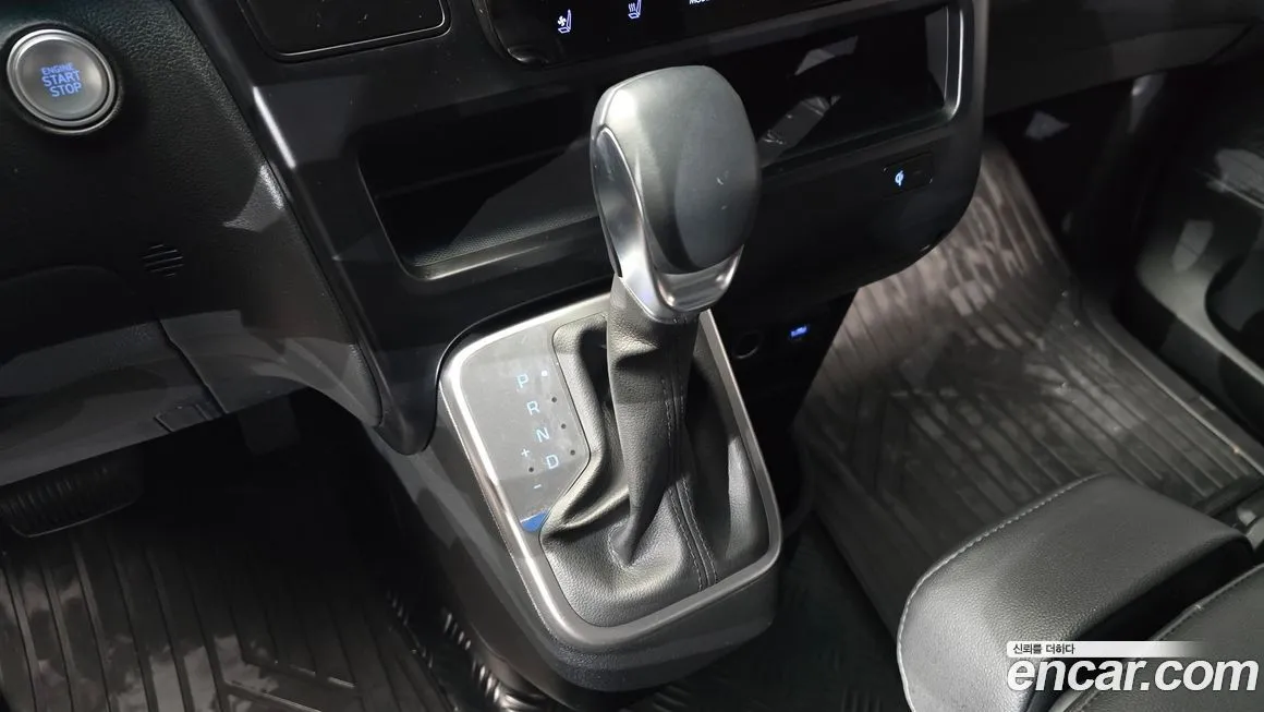 Hyundai Staria — фото 3