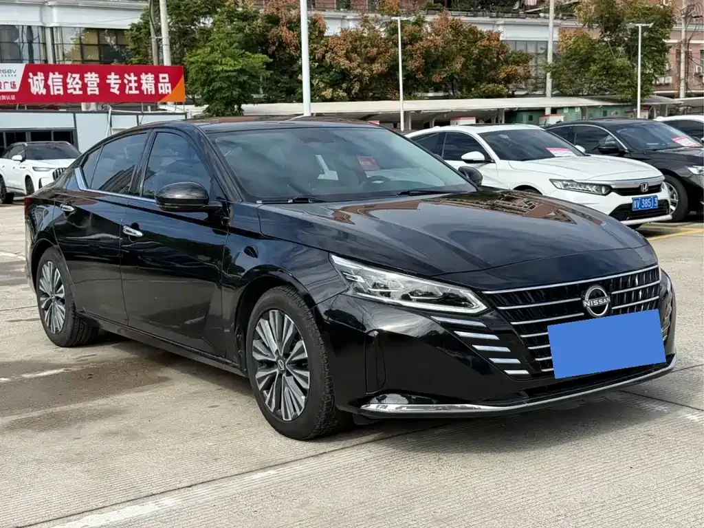 Nissan Teana — фото 3