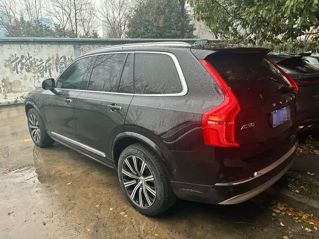 Volvo XC90 — фото 6