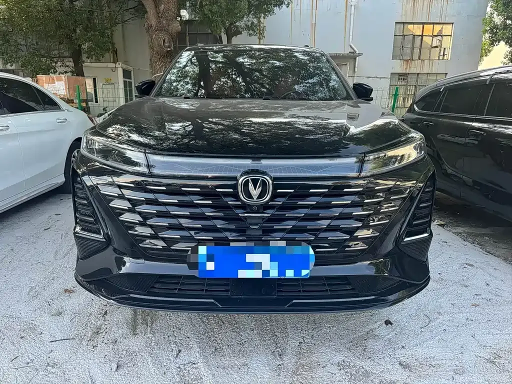 Changan CS75PLUS — фото 1
