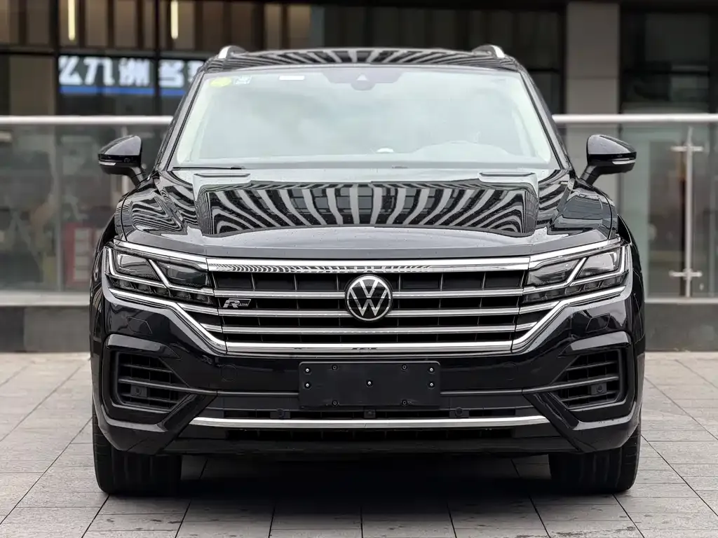 Volkswagen Touareg — фото 2