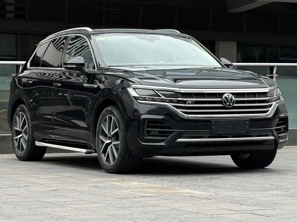 Volkswagen Touareg — фото 5