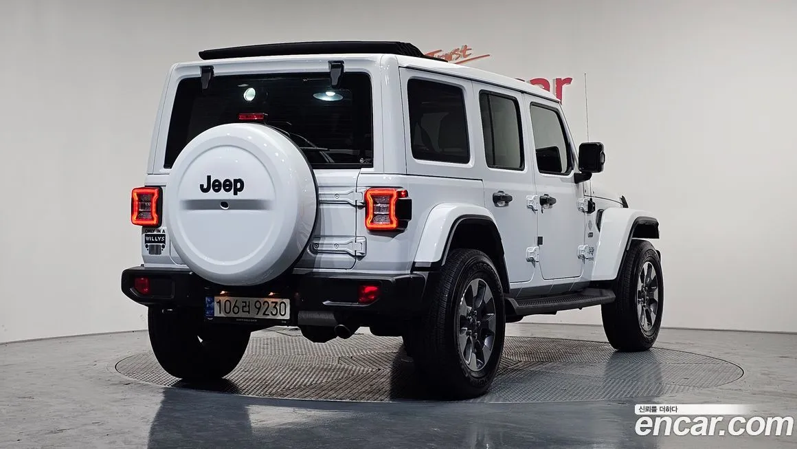 Jeep Wrangler — фото 10