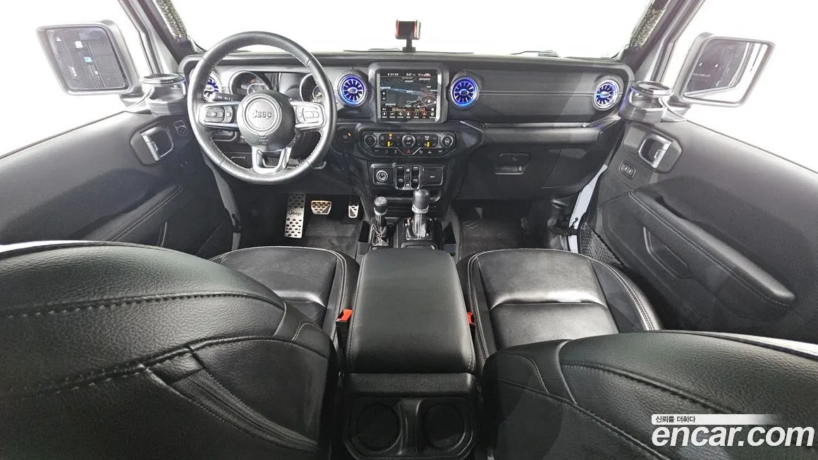 Jeep Wrangler — фото 9