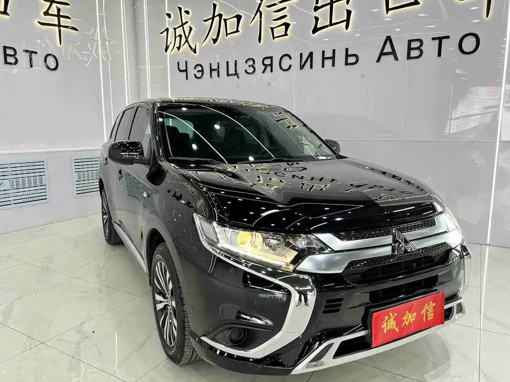 Mitsubishi Outlander — фото 7