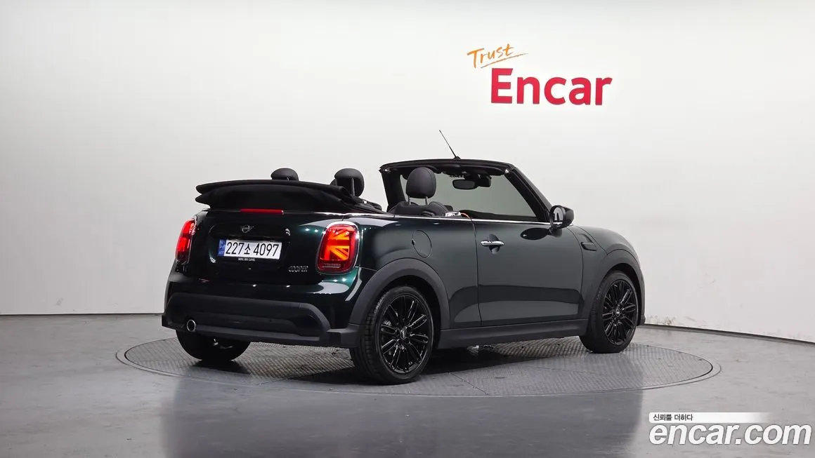 Mini Cooper Convertible — фото 10