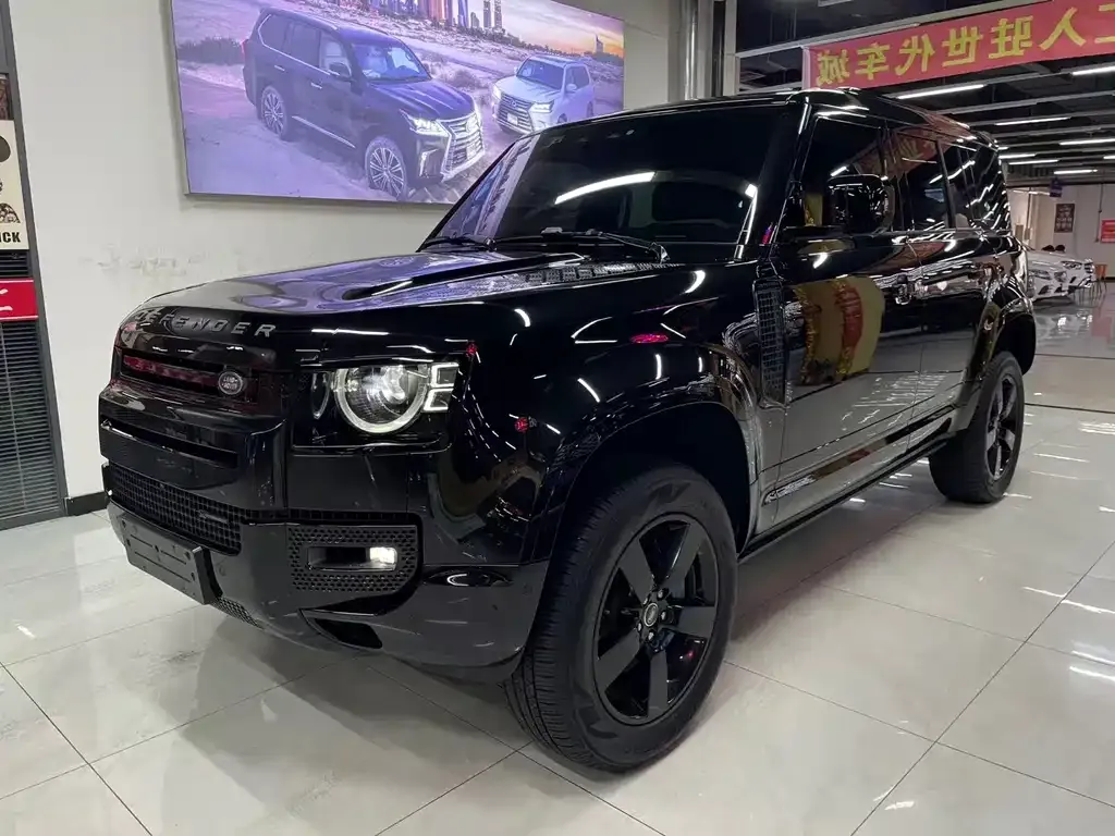 Land Rover Defender — фото 1