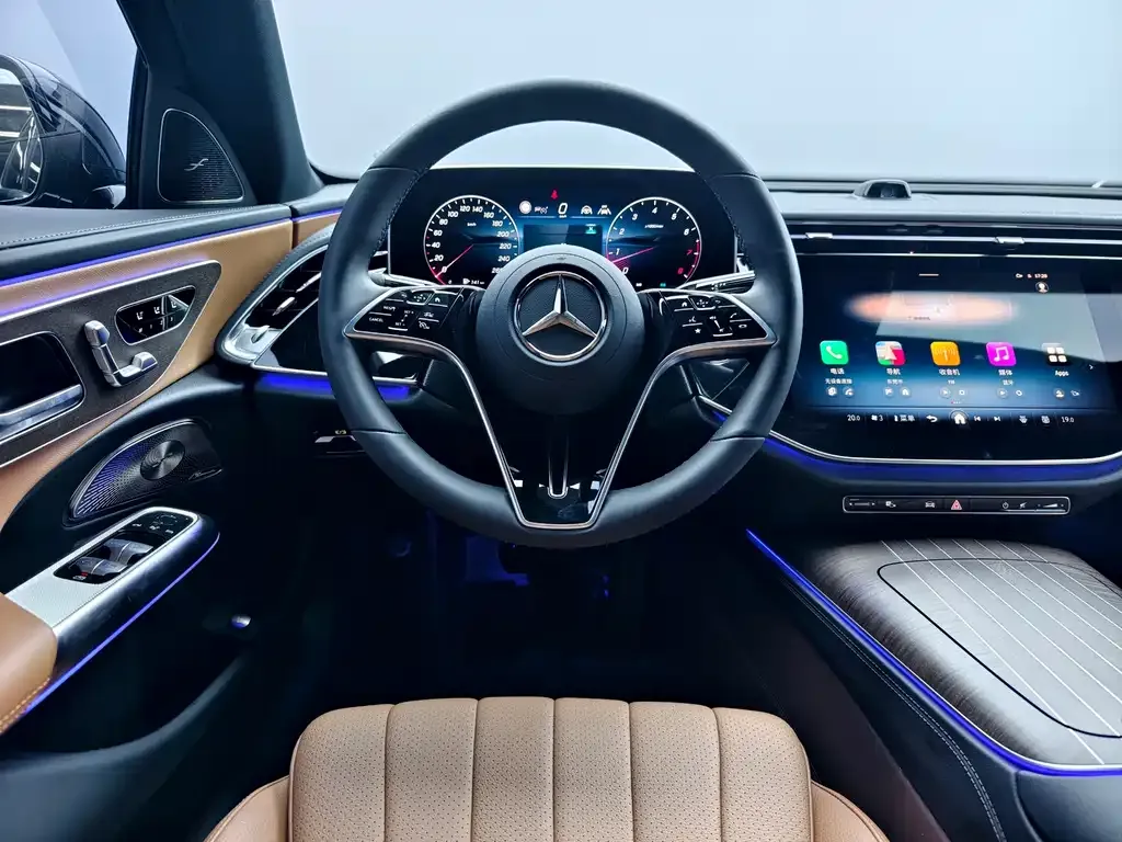Mercedes-Benz E-Class — фото 4