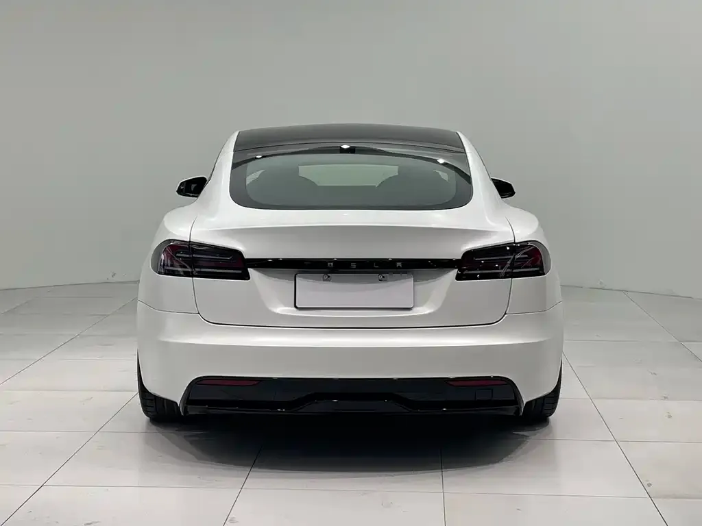 Tesla Model S — фото 5