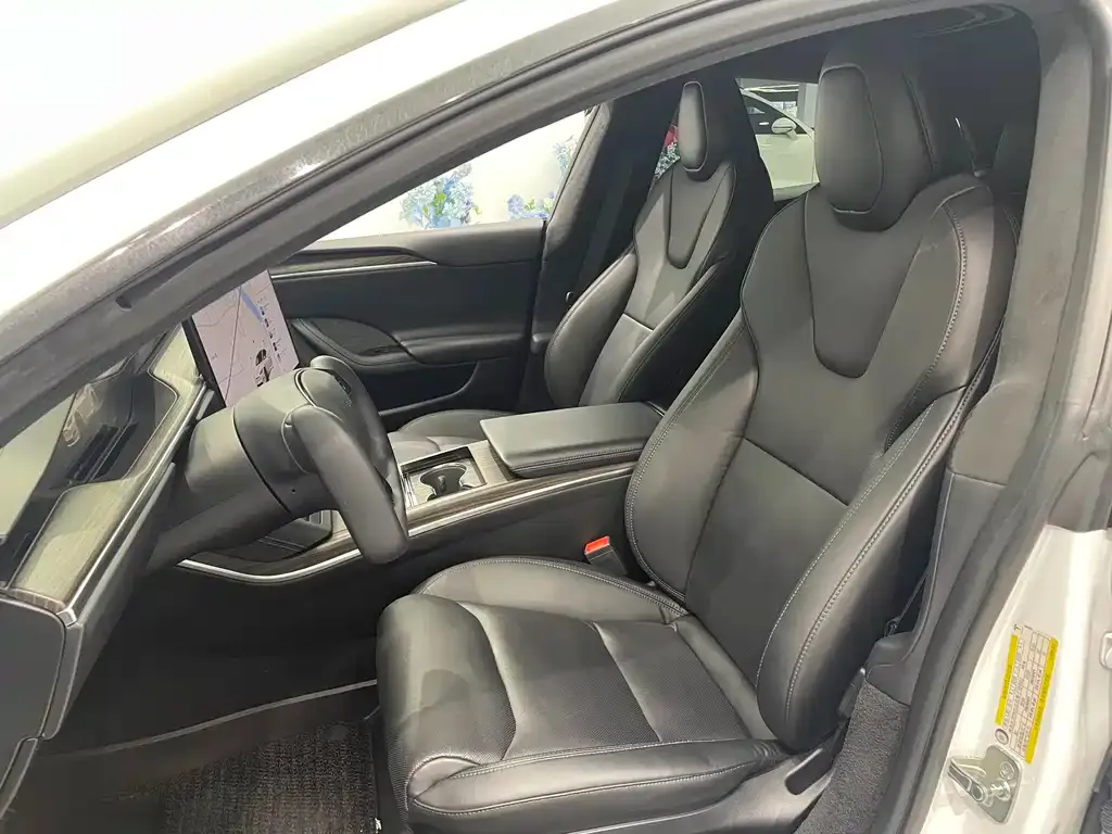 Tesla Model S — фото 10