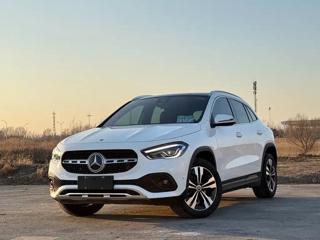 Mercedes-Benz GLA — фото 1
