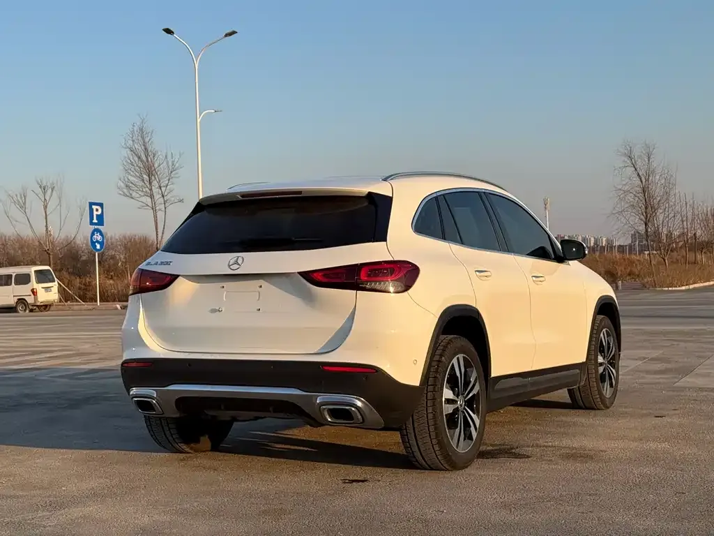 Mercedes-Benz GLA — фото 9