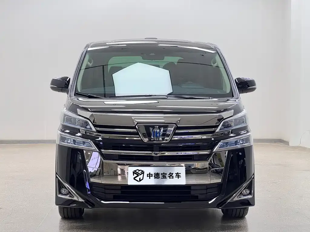 Toyota Vellfire — фото 2