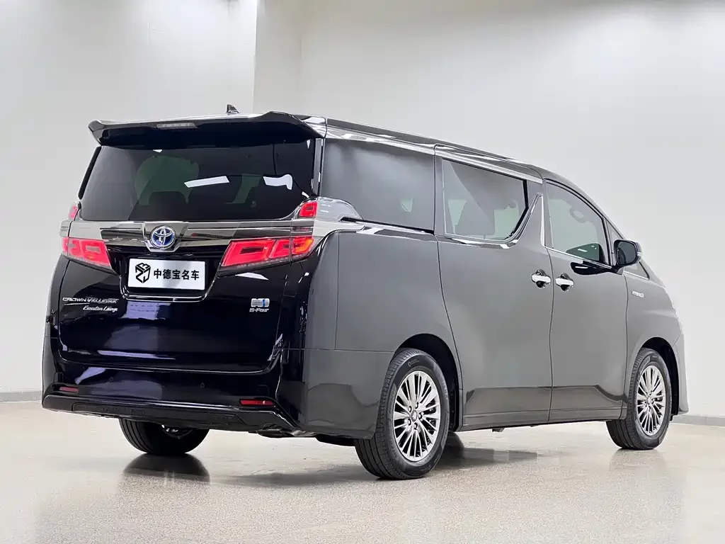 Toyota Vellfire — фото 5