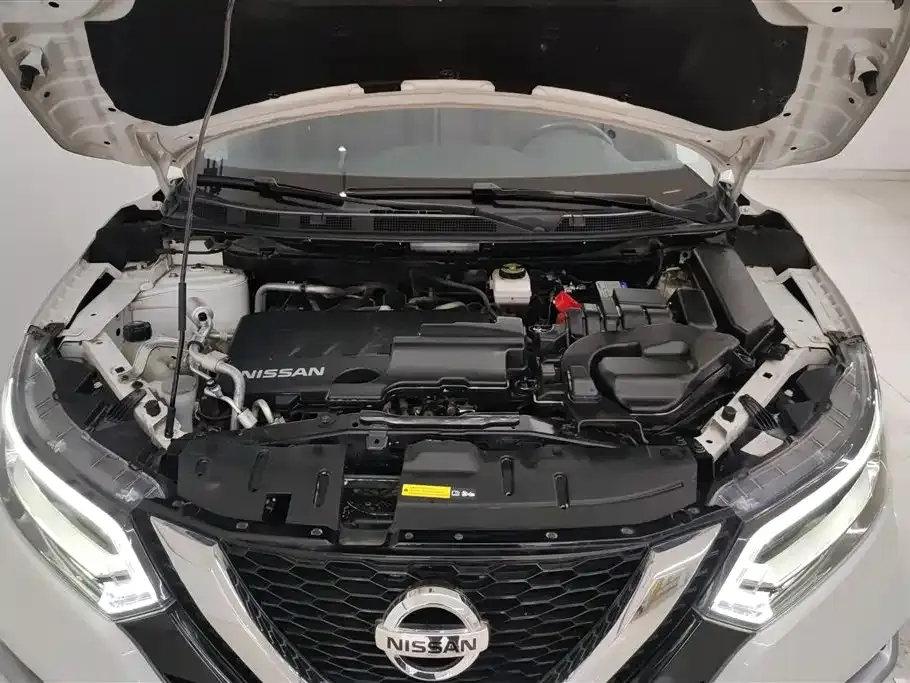 Nissan Qashqai — фото 10