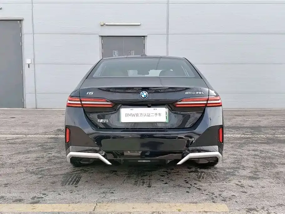 BMW i5 — фото 4