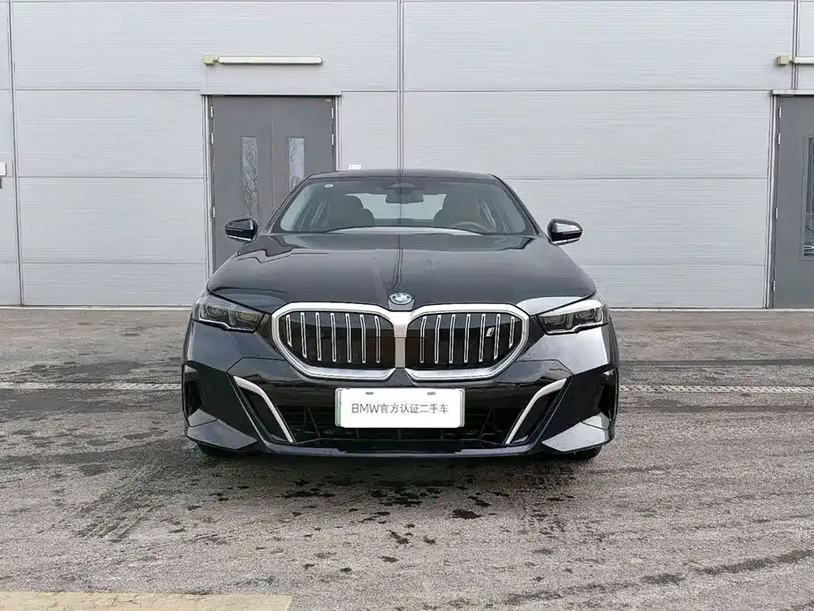 BMW i5 — фото 5