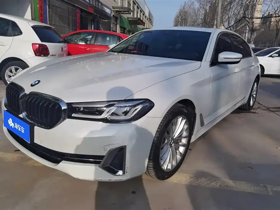 BMW 5 Series — фото 1