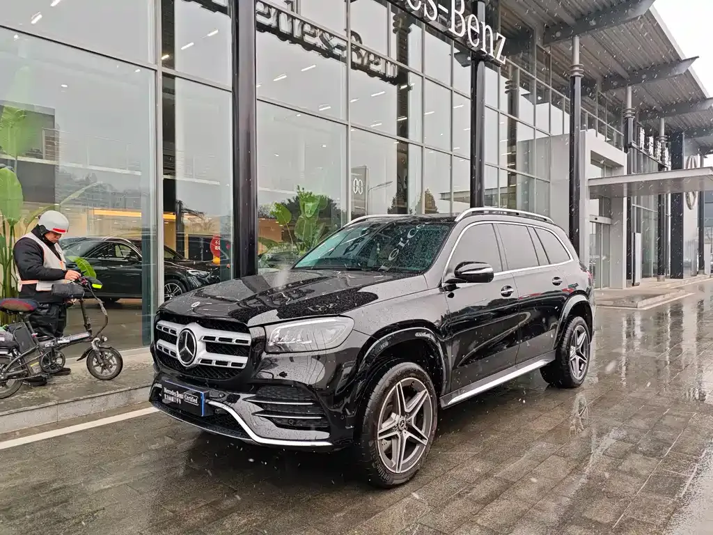 Mercedes-Benz GLS — фото 1