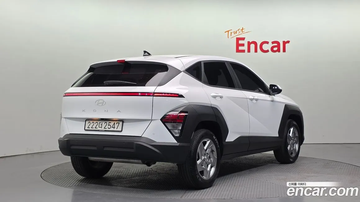 Hyundai Kona — фото 2