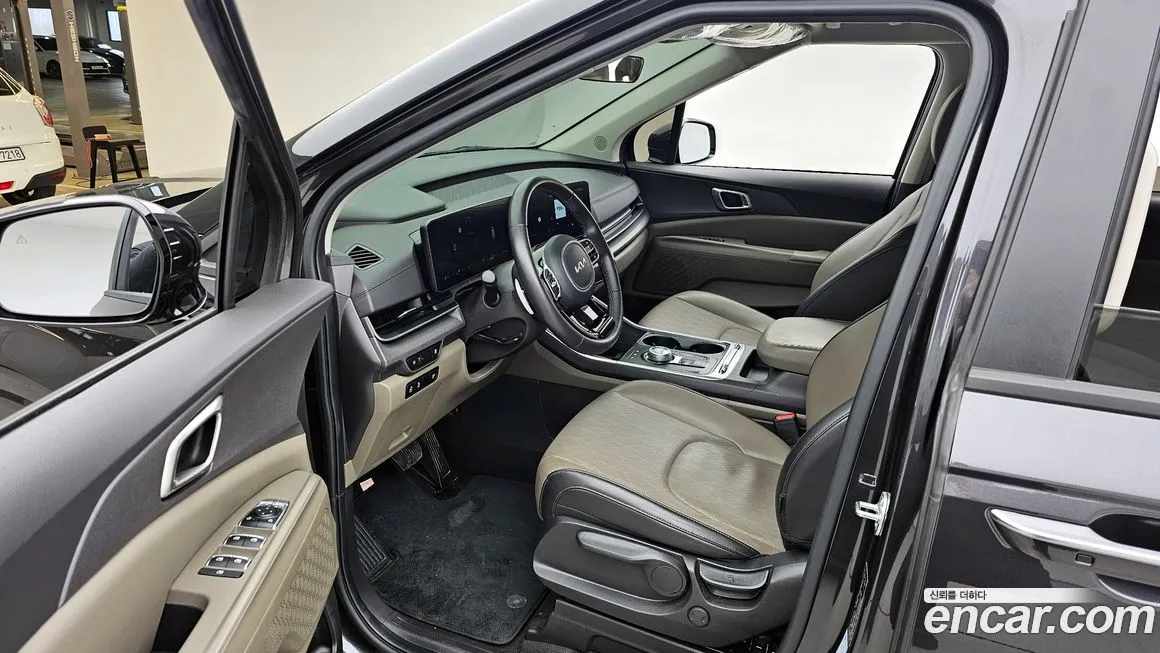 Kia Carnival — фото 2