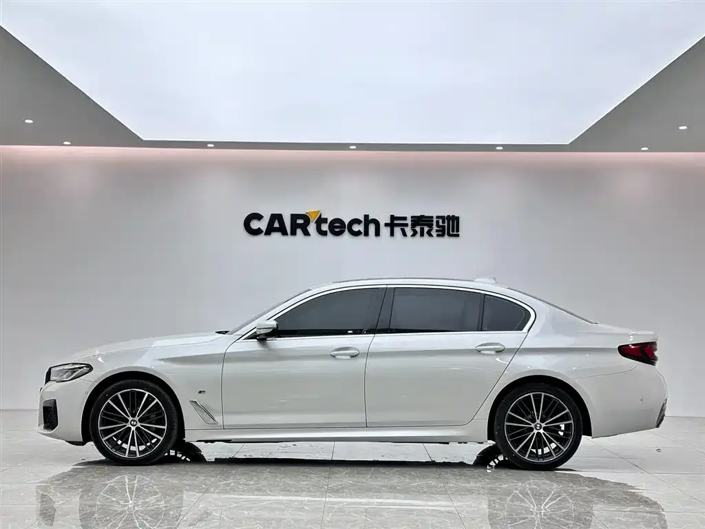 BMW 5 Series — фото 5