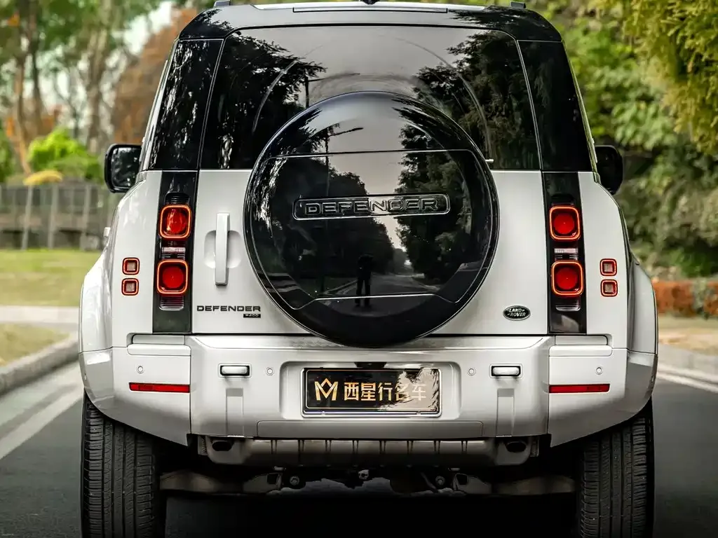 Land Rover Defender — фото 5