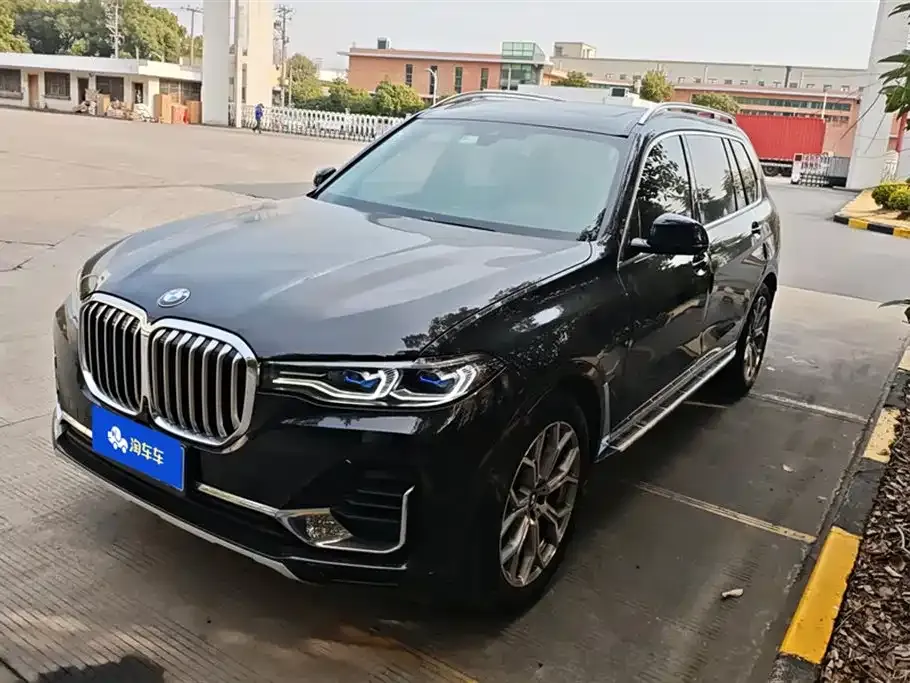 BMW X7 — фото 1