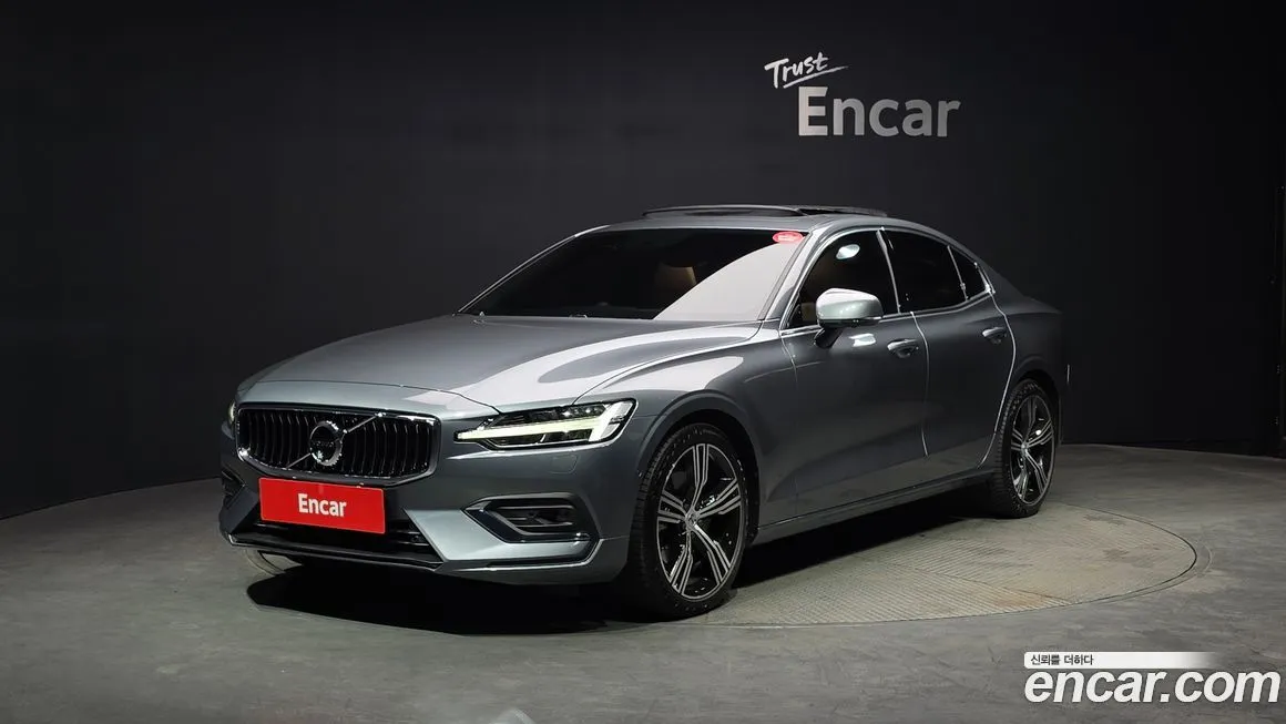 Volvo S60 — фото 1