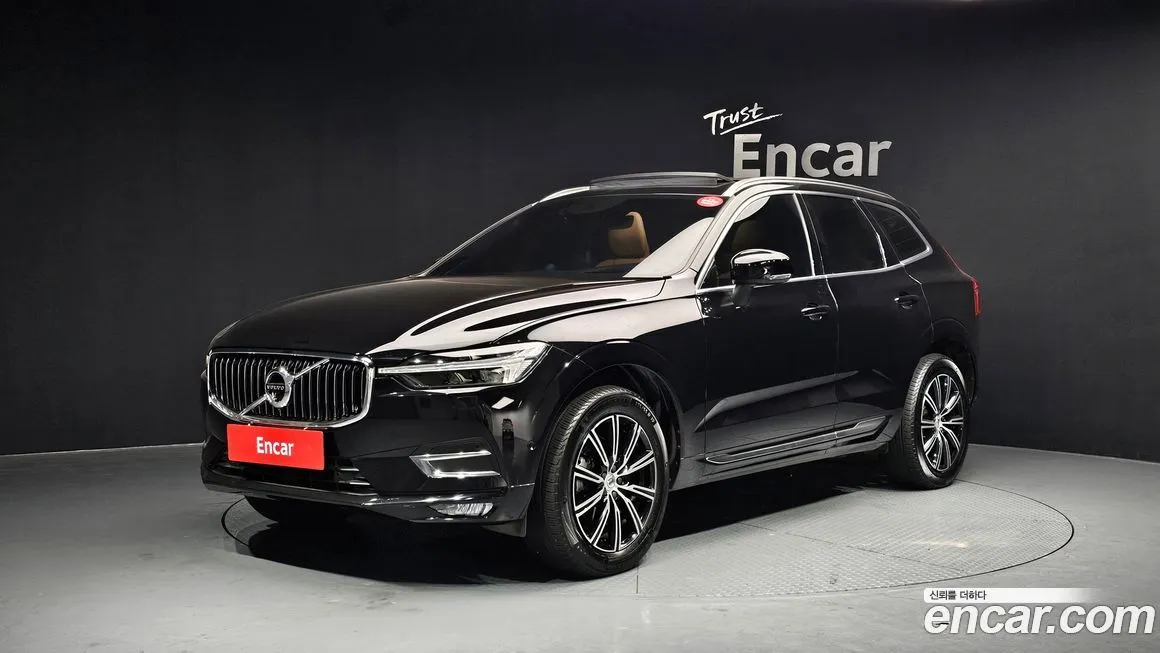 Volvo XC60 — фото 1