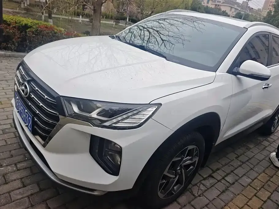 Hyundai Tucson — фото 1