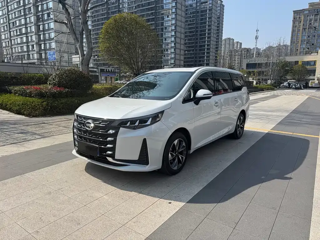GAC Motor Trumpchi M6 — фото 1