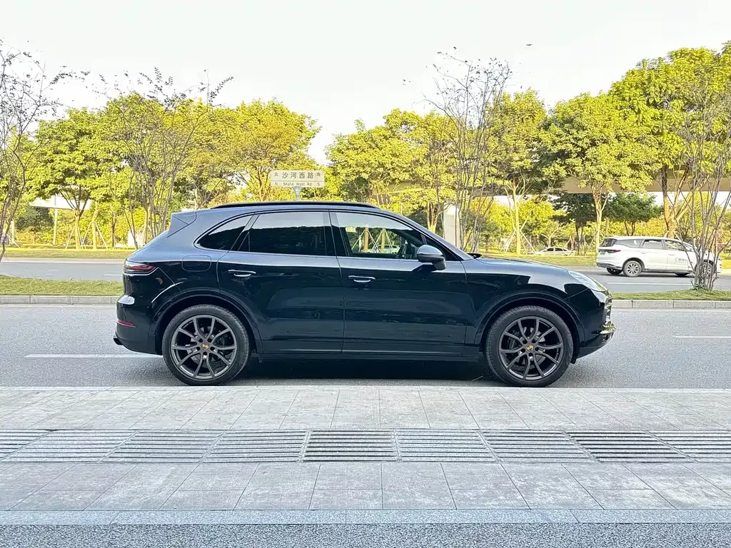 Porsche Cayenne — фото 9