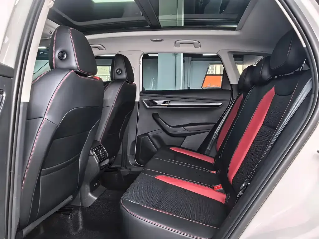 Skoda Karoq — фото 5