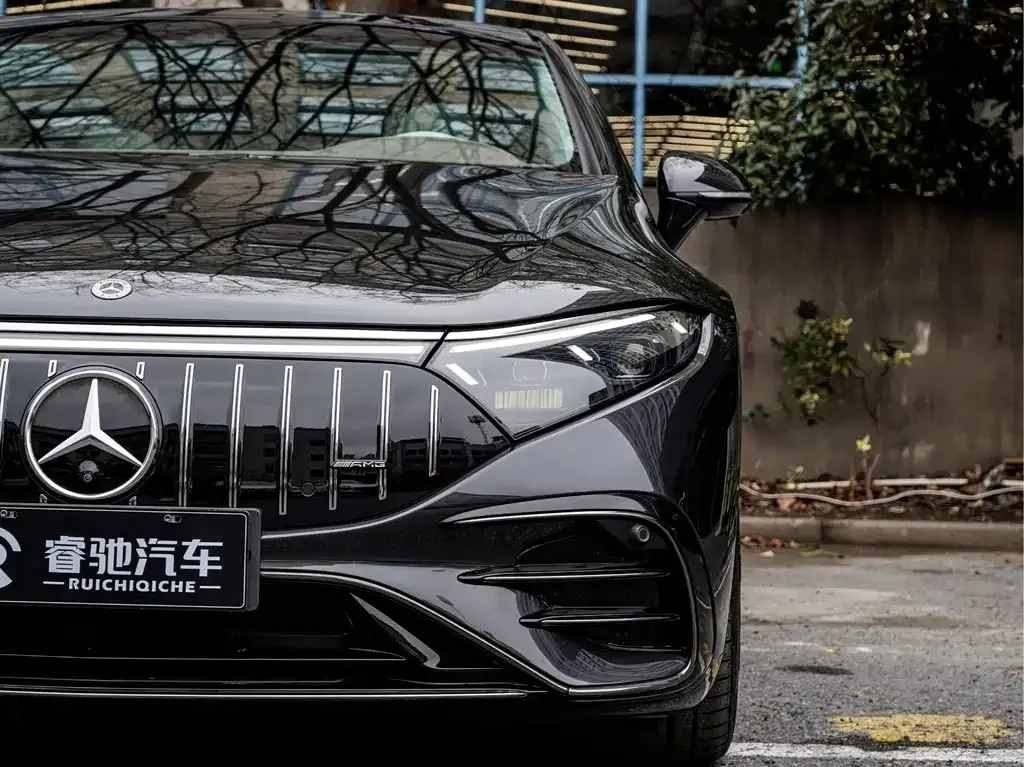 Mercedes-Benz EQS AMG — фото 5