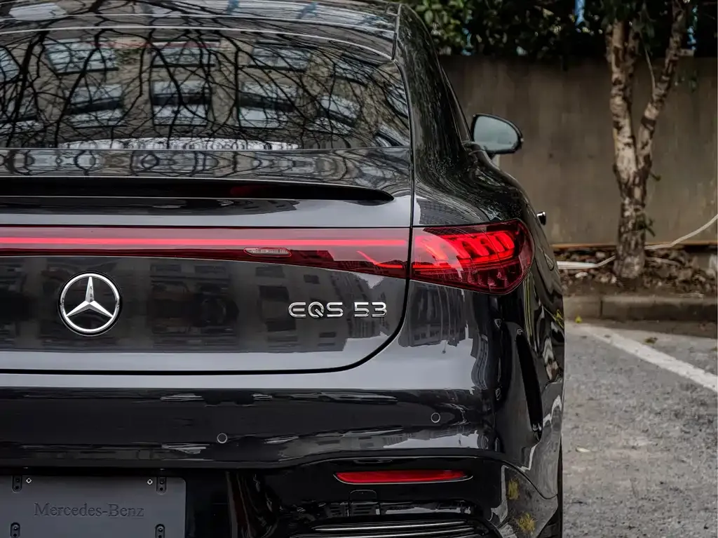 Mercedes-Benz EQS AMG — фото 4