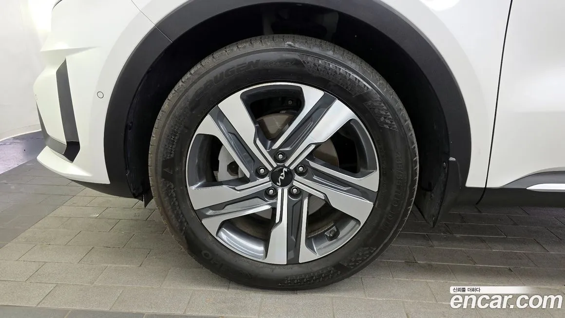 Kia Sorento — фото 10