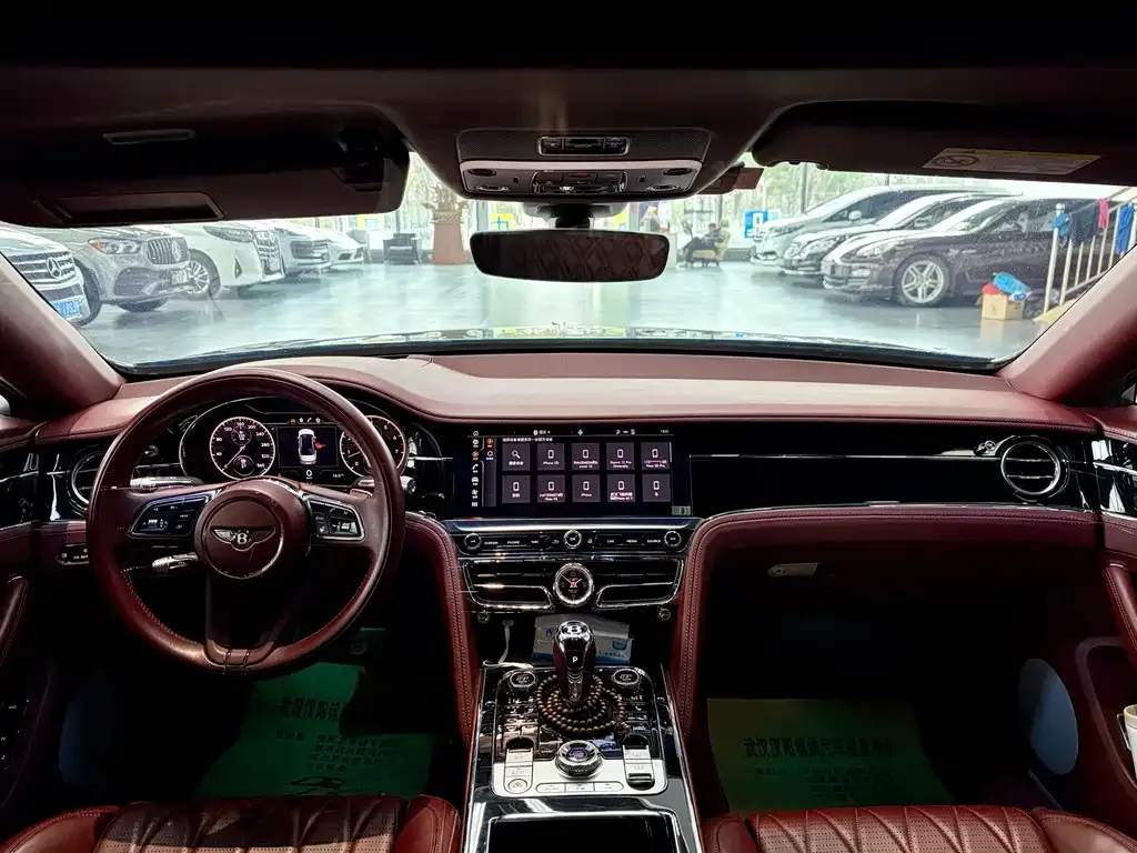 Bentley Flying Spur — фото 6