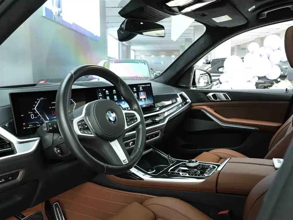BMW X7 — фото 9