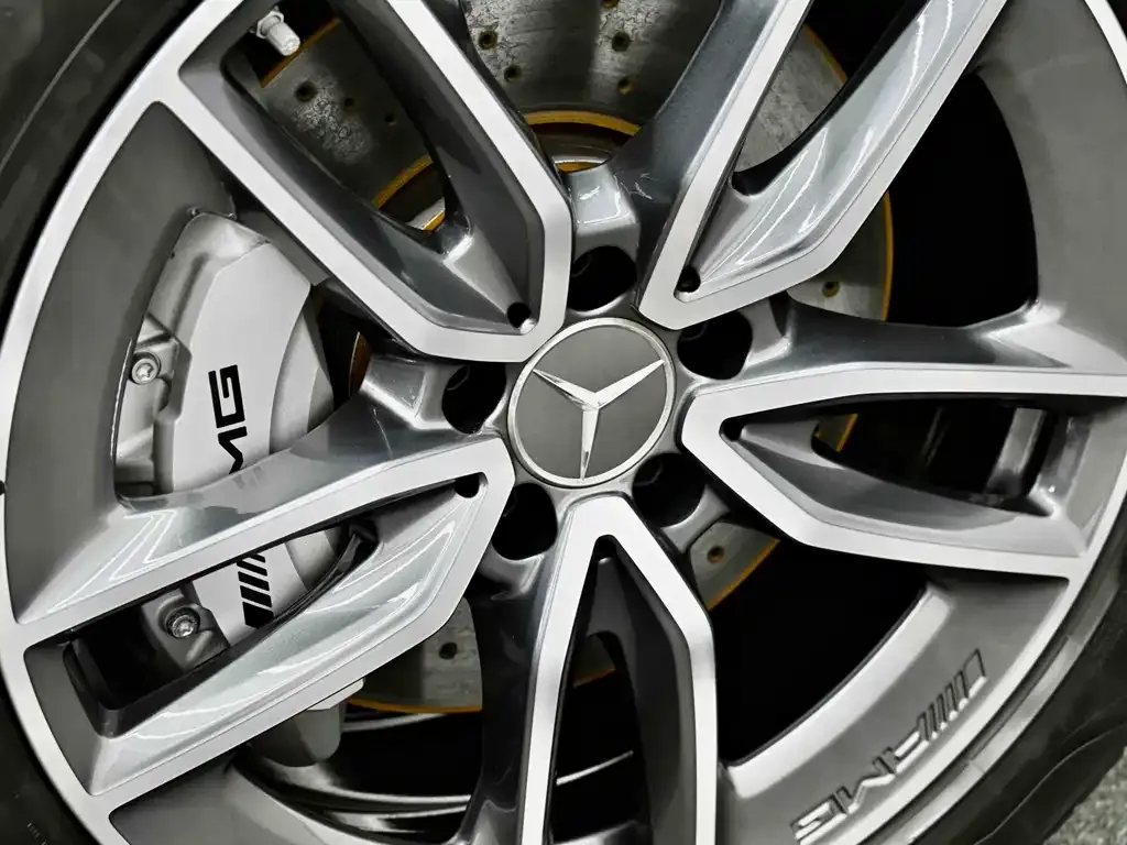 Mercedes-Benz GLB AMG — фото 10