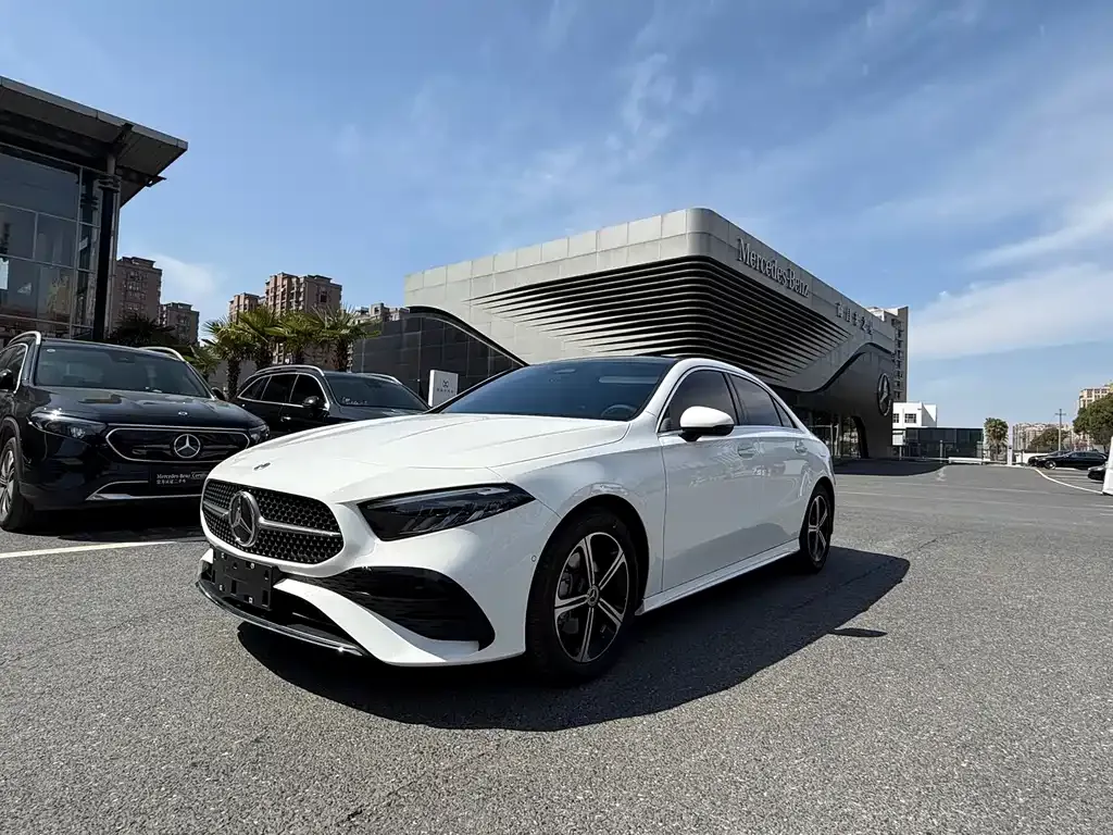 Mercedes-Benz A-Class — фото 1