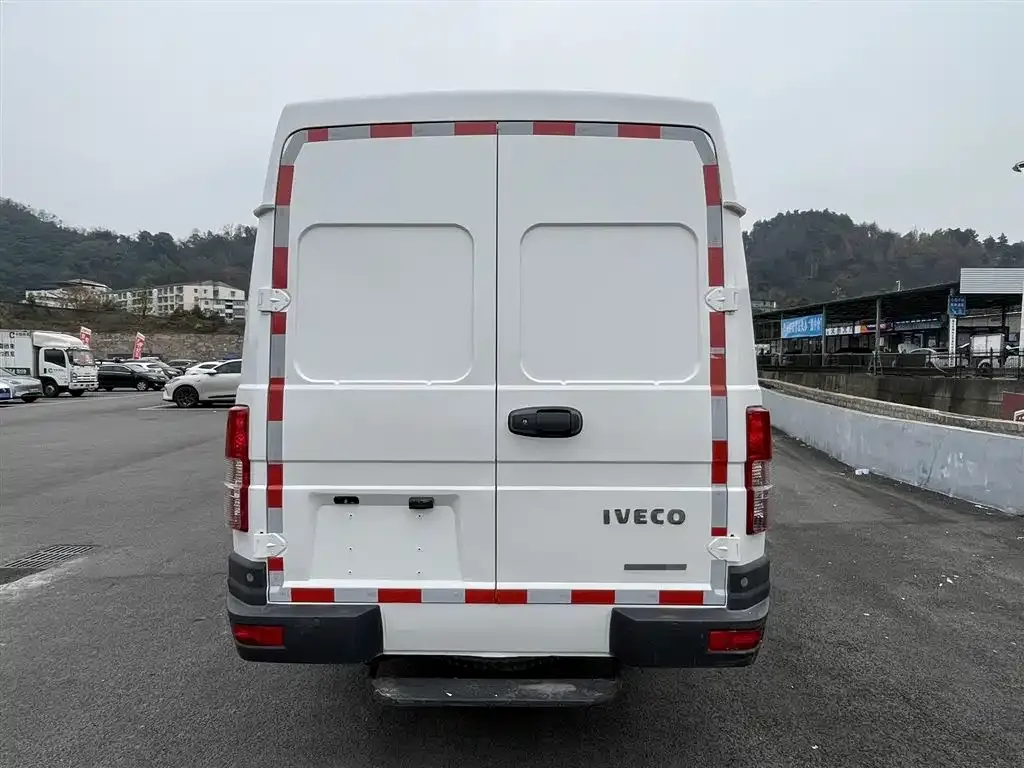 IVECO Daily — фото 8